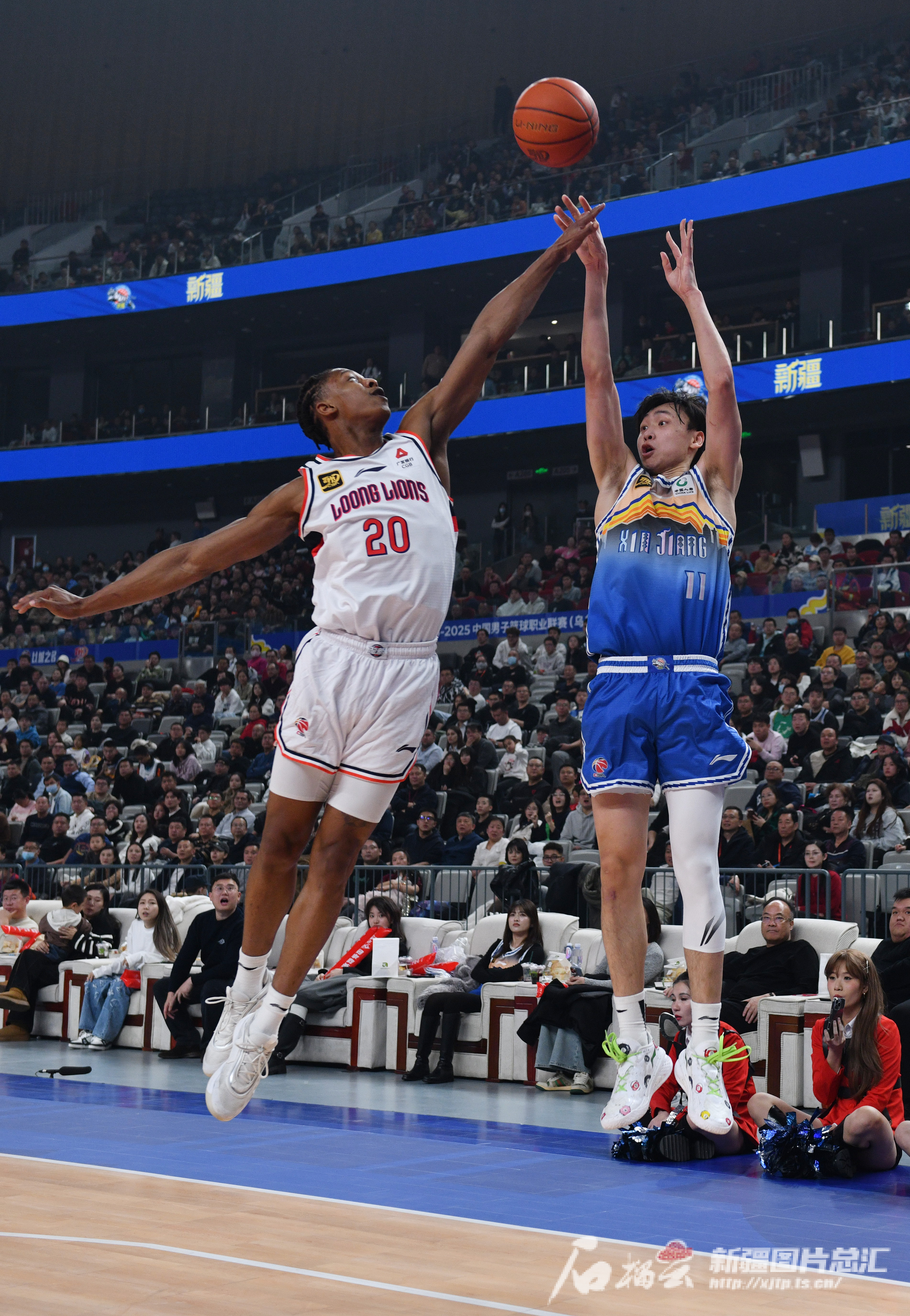 中国男篮主场战胜新疆豪取六连胜