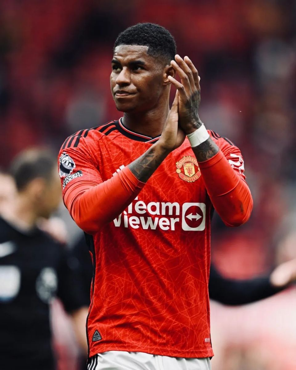 巴塞罗那签下曼联前锋拉什福德