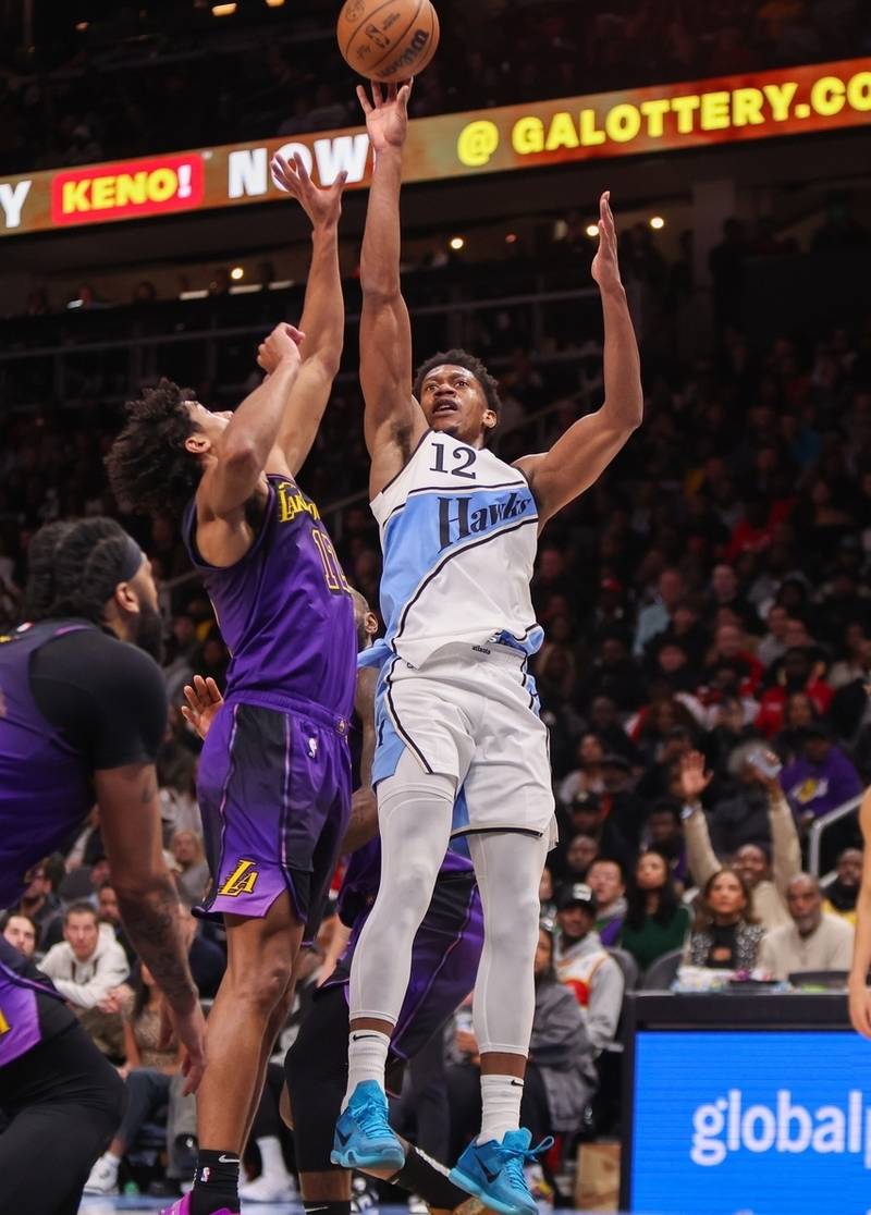 老鹰大胜黄蜂,特雷杨贡献30+13数据 老鹰大胜黄蜂,特雷杨贡献30+13数据