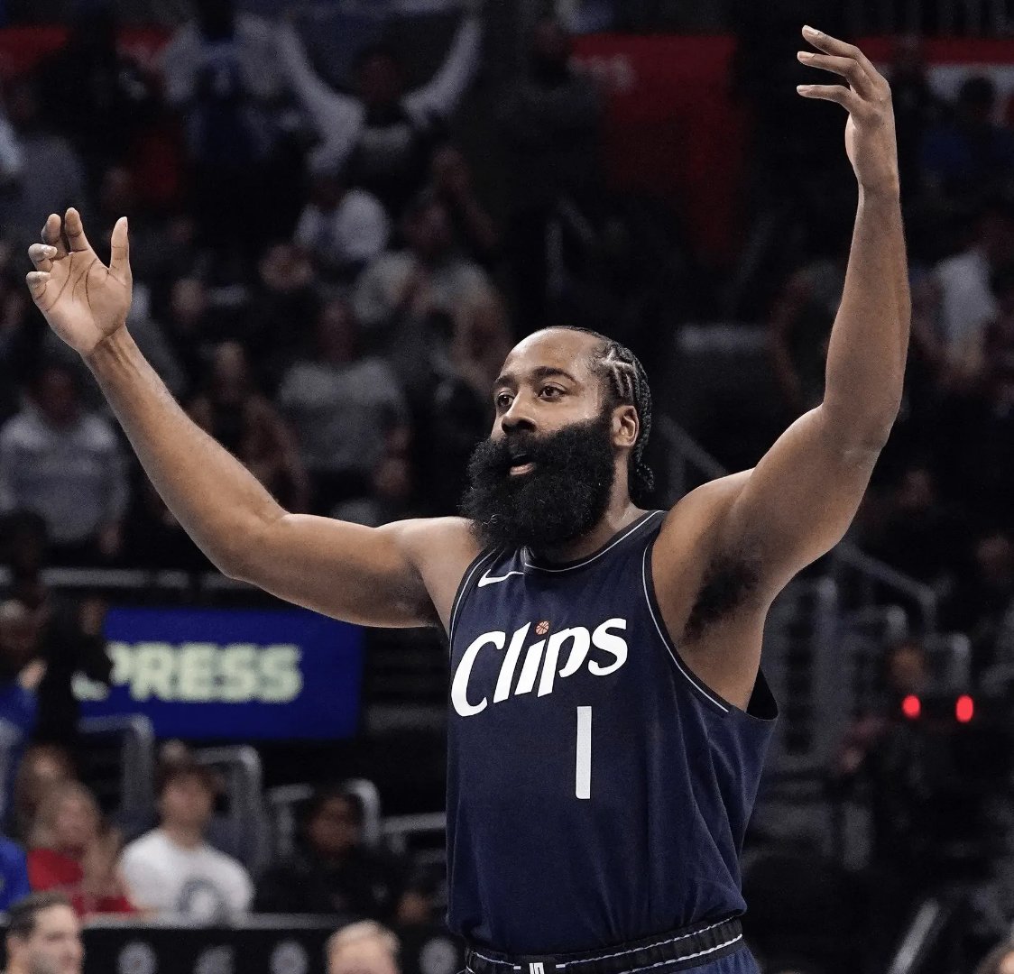 火箭擒马刺，哈登关键时刻大爆发