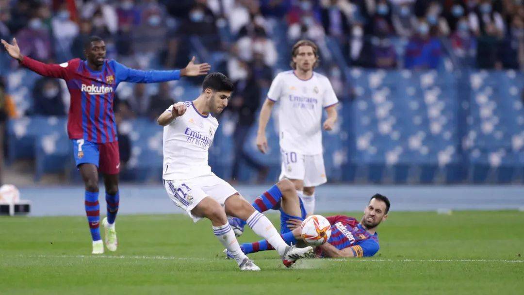 包含英格兰鏖战希腊，莫德里奇扛起全队的词条